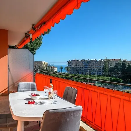 Апартаменты L'oranger - Terrasse - Parking Prive - Wifi